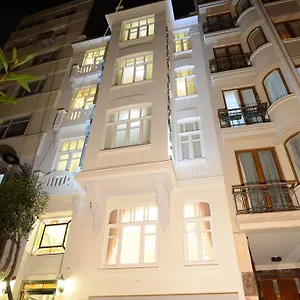 Ataker Otel